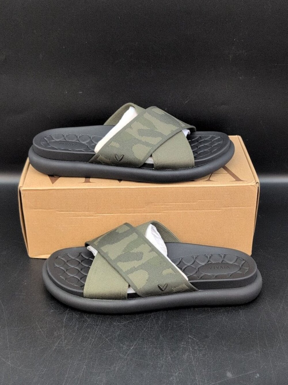 Vivaia Izzy Slip On Footbed Sandals Women's Size 40.5 Dark Camo